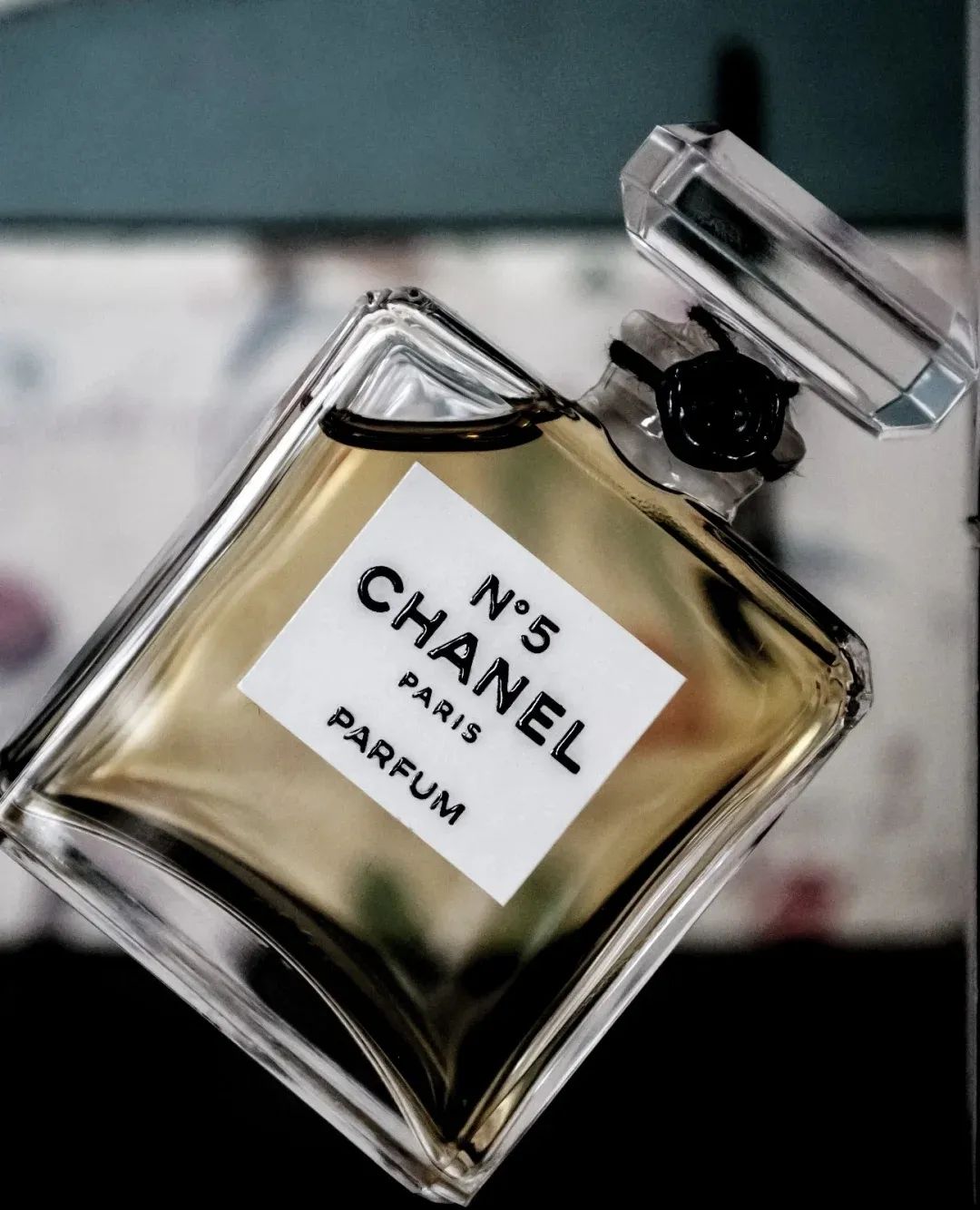香奈儿五号香水真假,十大公认最好闻的香水之一,香奈儿五号香水