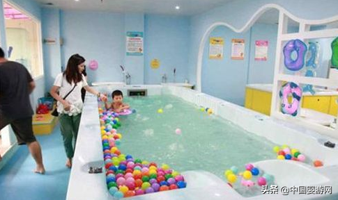 想开婴儿游泳馆去哪学,述说开婴儿游泳馆要具备的条件,想开婴儿游泳馆