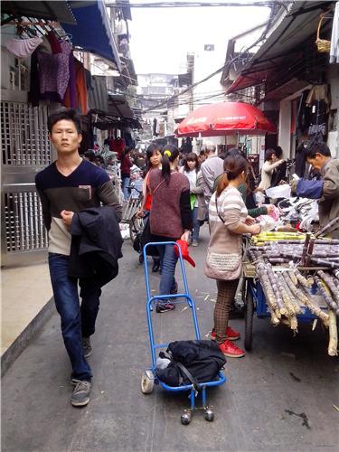 去广东怎么找女装货源怎么找,女装怎么找厂家拿货技巧,去广东怎么找女装货源