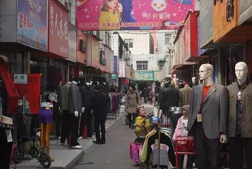 女装批发哪里便宜质量又好,九大女装批发市场盘点,女装批发哪里便宜