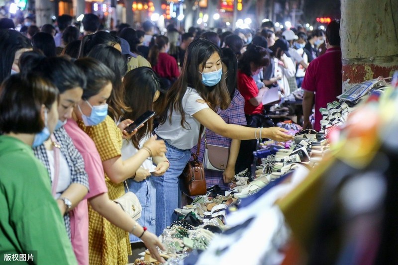 新手摆地摊卖什么好,一天挣300-500的方法,摆地摊卖什么好