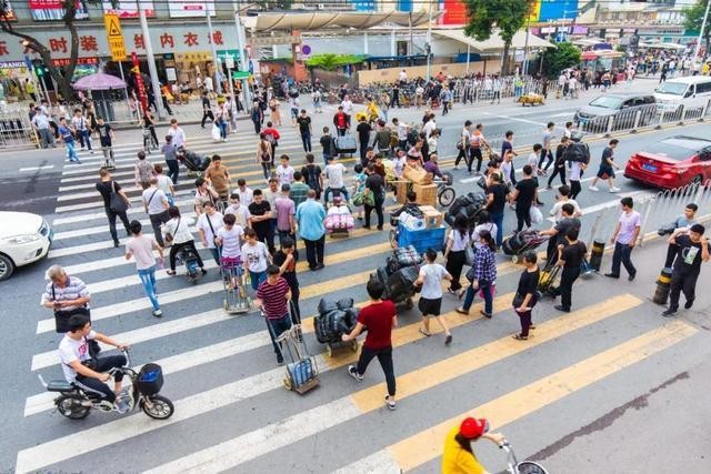 网上服装批发哪里好,服装新手必备货源渠道,网上服装批发哪里好