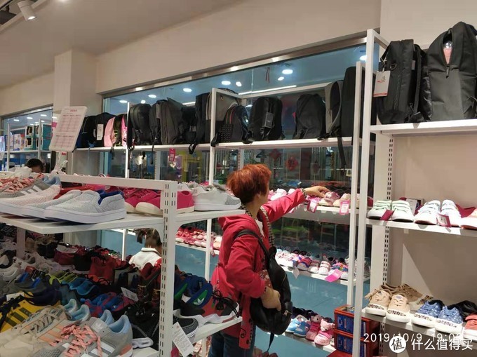 唯品会品牌折扣店是真的吗,唯品会折扣店最新消息,唯品会品牌折扣店是真的吗